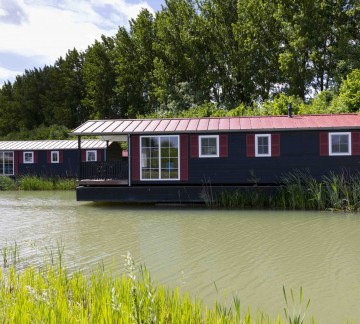 Driemaster 7, buitenkant